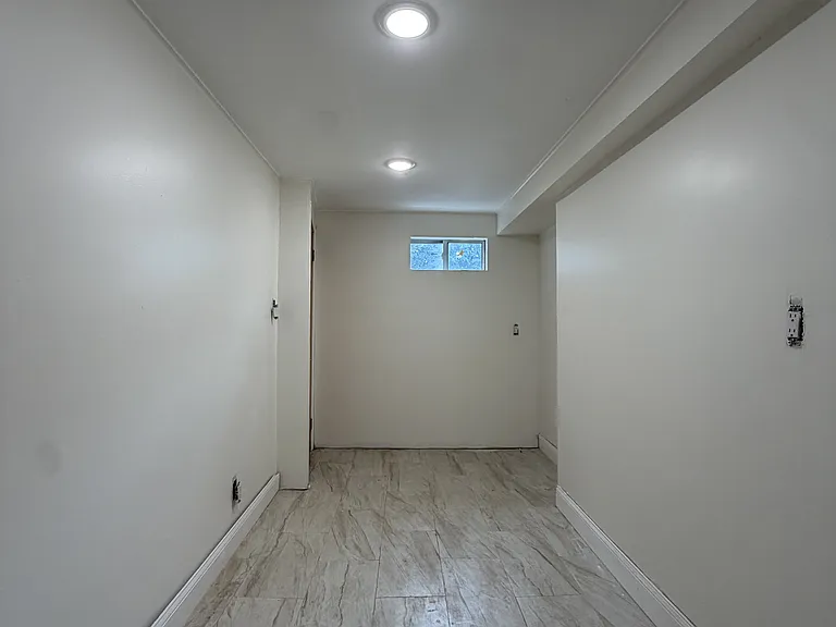 819 Bergen Ave #1 — Photo 7