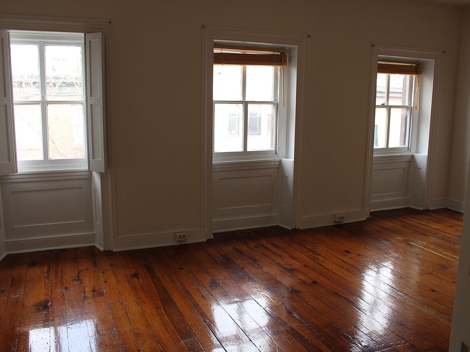 1st image of 1522 Pine St Floor 1