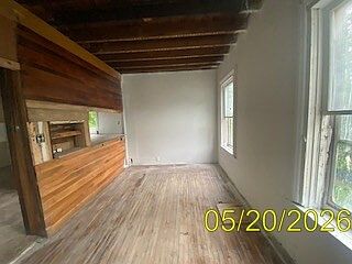 3rd image of 35 Pleasant St