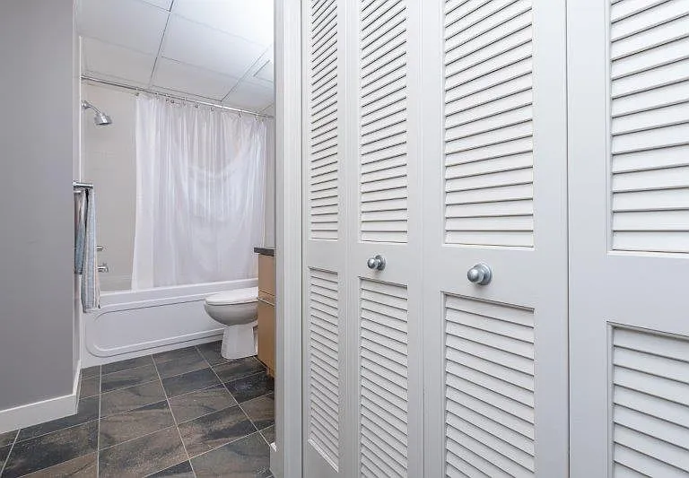 215 13th Ave SW #1305 — Photo 27