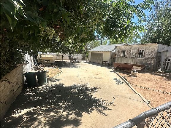3rd image of 35057 Avenue A