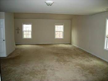 3rd image of 27 Lake Laurel Ct N