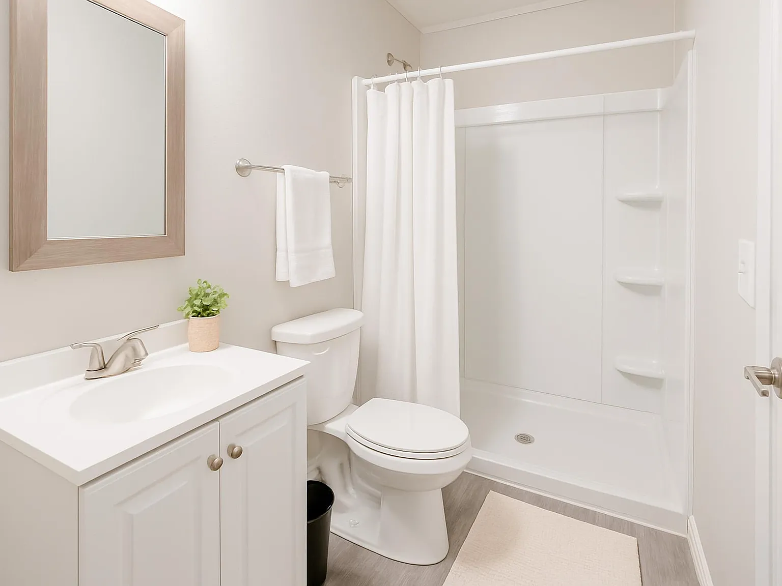 4 bed, 4.0 bath, 2300 sqft, $979 — Photo 2