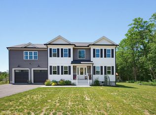 1479 Main St, Acushnet, MA 02743