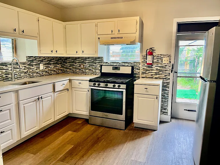 2815 Westfield Ave — Photo 5