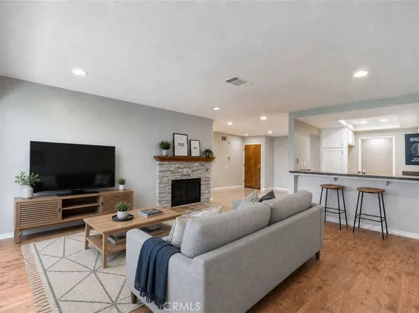 4114 Apricot Dr, Irvine, CA 92618