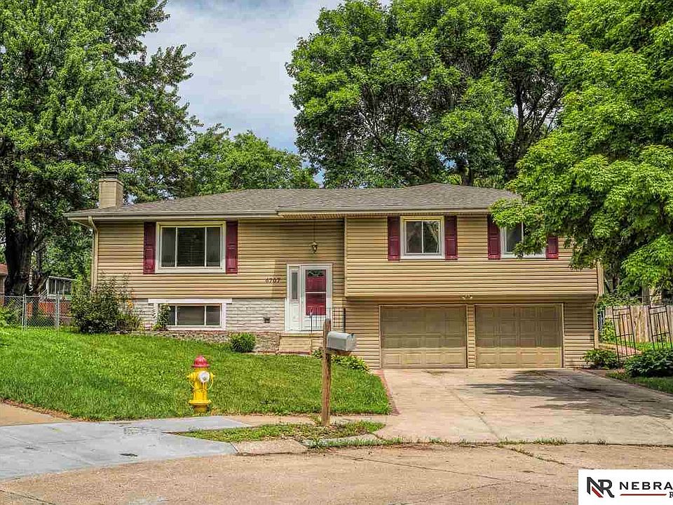 1st image of 6707 S 139th Avenue Cir