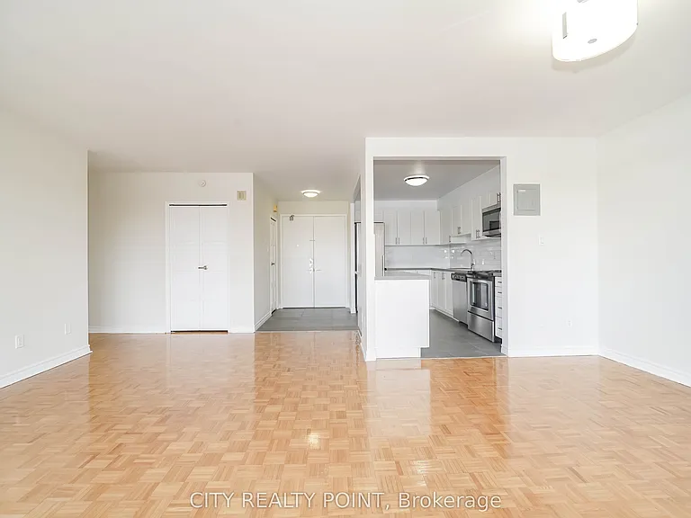 10 Shallmar Blvd #510 — Photo 3