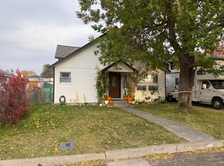 127 SE 8th St, Madras, OR 97741