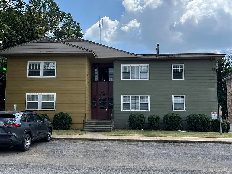 Magnolia Court — Photo 21