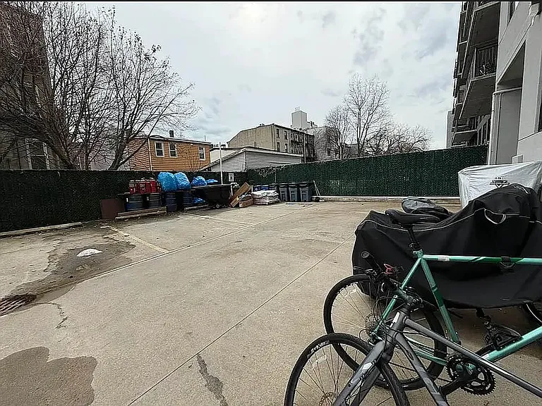 832 Lexington Ave #604C — Photo 5