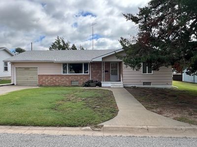 210 Benton St, Jetmore, KS, 67854