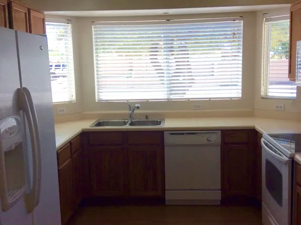 8504 N 107th Ln, Peoria, AZ 85345