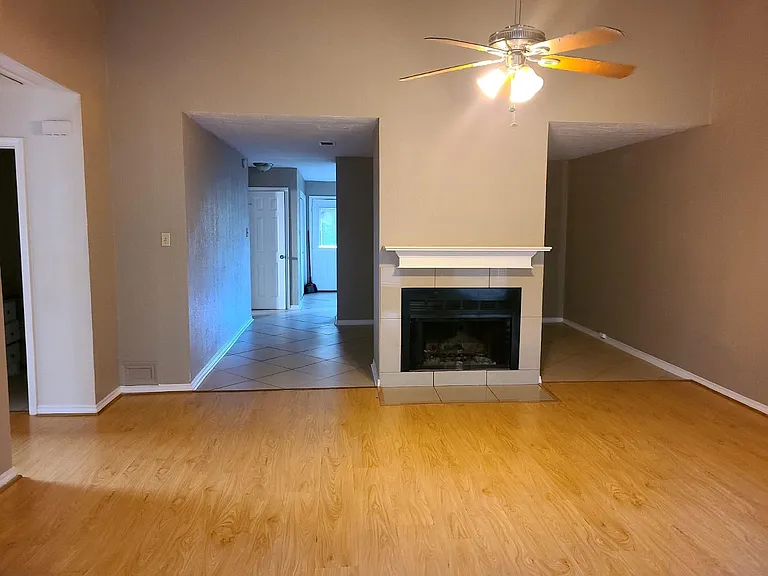 2410 Spring Dusk Ln — Photo 5