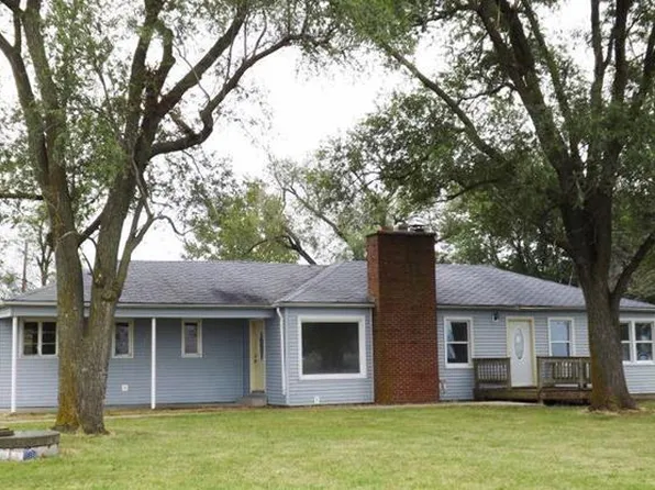 1418 E Bowman Dr, Greenville, IL 62246