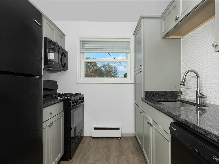 3220 Shenandoah Dr #12 — Photo 10
