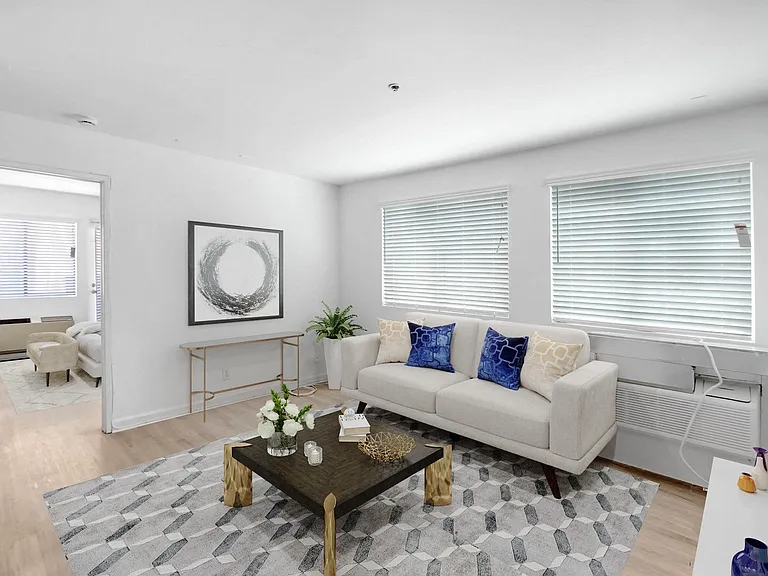 Keystone Apartments — Photo 16