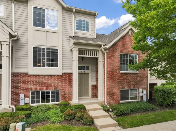3382 Cameron Dr, Elgin, IL 60124