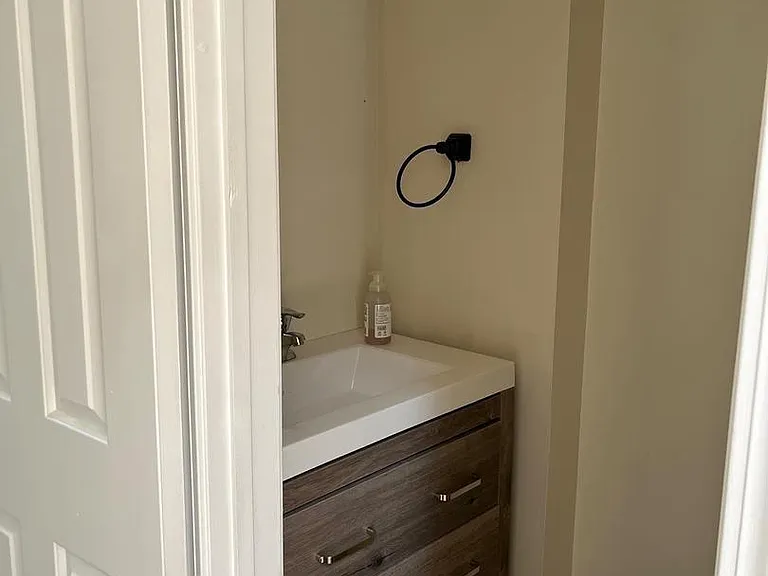 20 Lantern Ln #20 — Photo 5