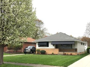 16582 Brinbourne Ave, Middleburg Heights, OH