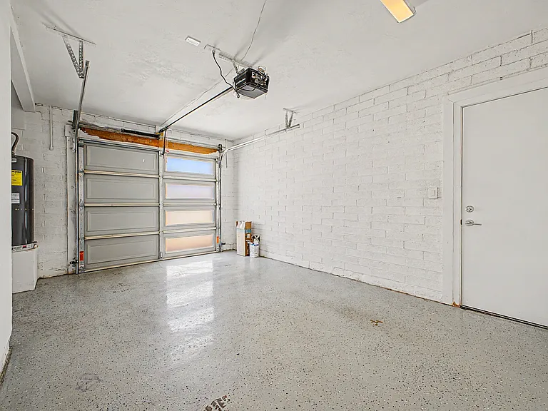 8129 E Oak St — Photo 23