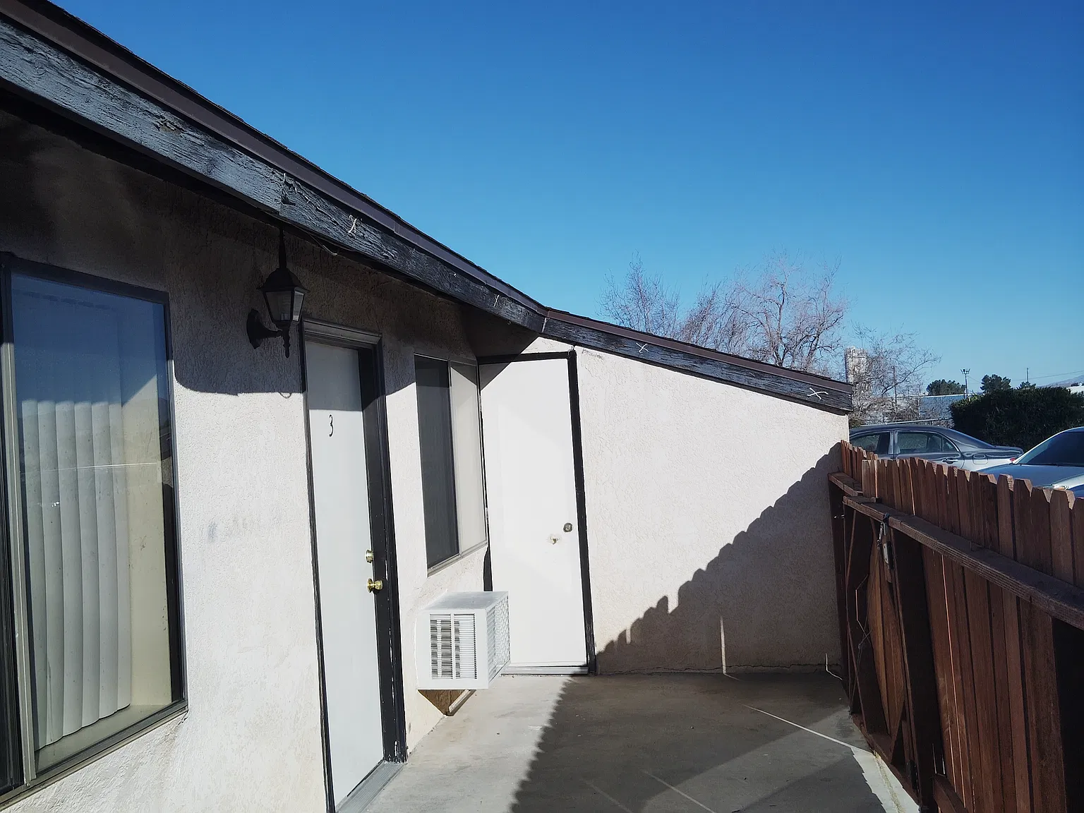 17562 Sequoia St — Photo 3