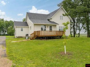 1066 150th St, Welcome, MN 56181