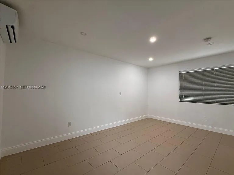 6723 NE Miami Pl #3 — Photo 9