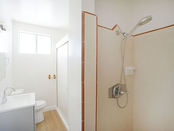 4th image of 6820 Laurel Canyon Blvd APT 14