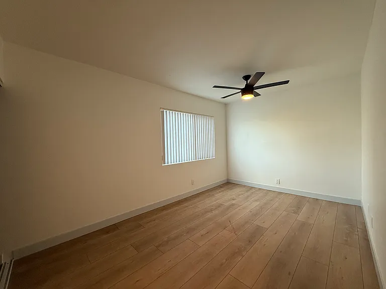 1135 Martin Luther King Jr Ave #14 — Photo 8