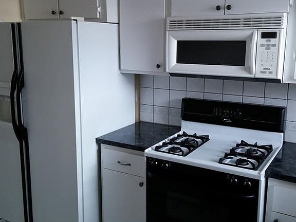 4th image of 5925 Shore Blvd S APT 205