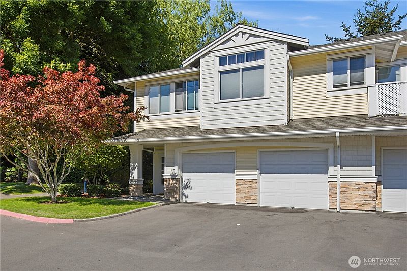 3rd image of 23202 58th Avenue S #2-1