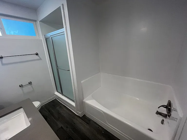 1371 S. Beverly Glen Blvd. — Photo 31