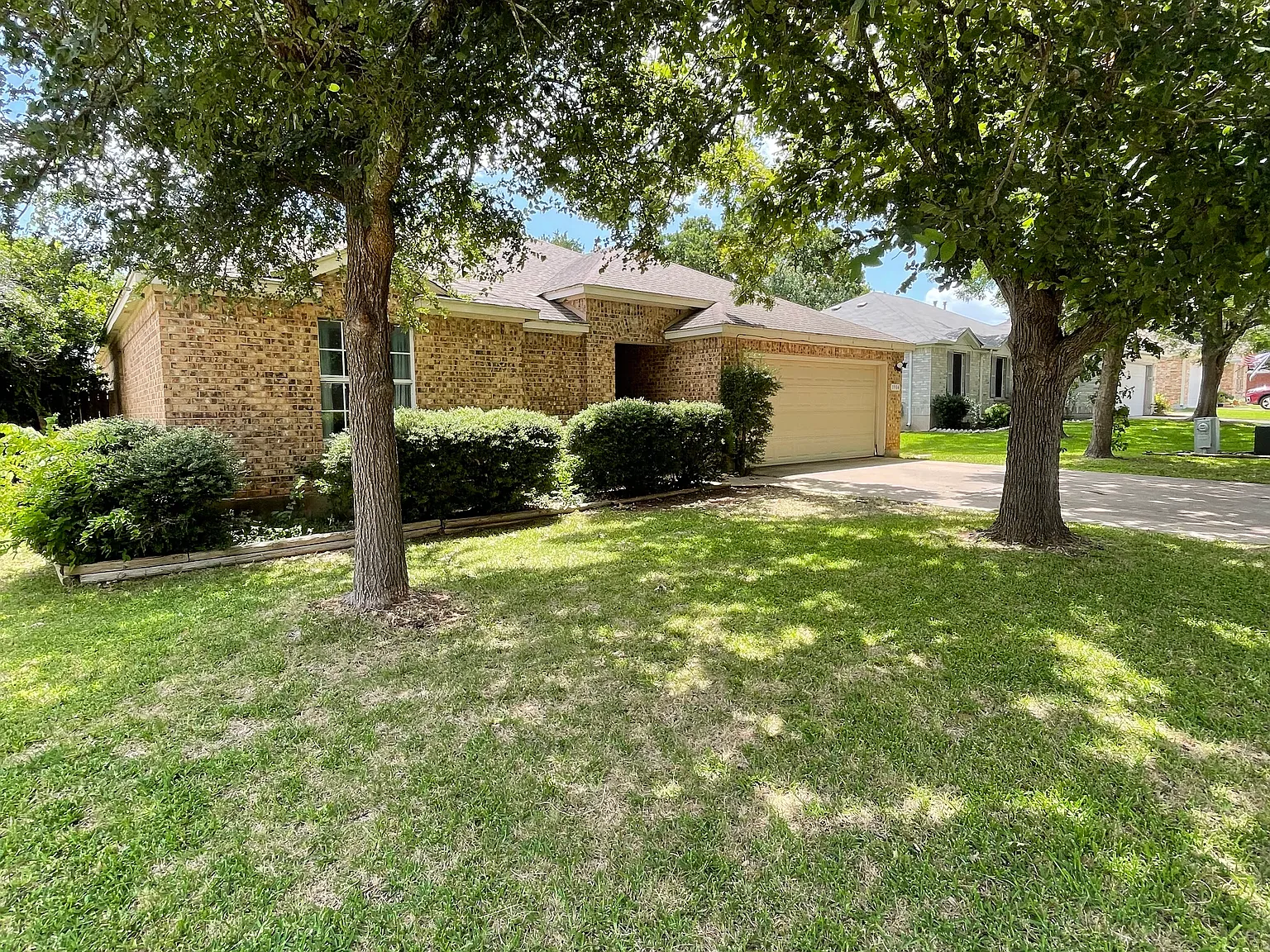 3 bed, 1609 sqft, $2,000 — Photo 3