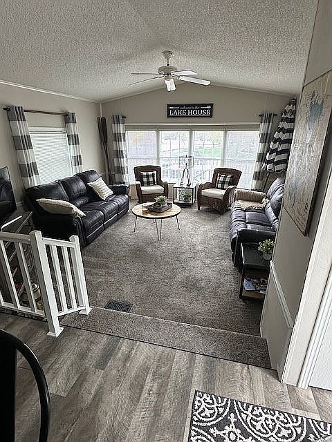 2nd image of 1102 Duck Pond Cv