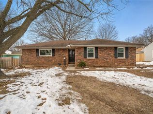 312 SW Lakeview Blvd, Lees Summit, MO 64063