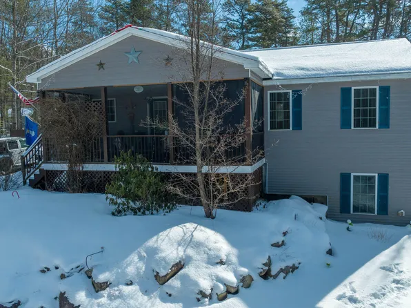 7 Mirandas Way, Mechanic Falls, ME 04256