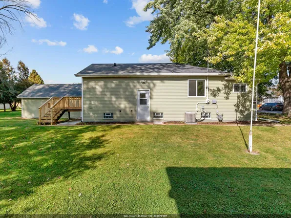 1943 Minnesota St, Oshkosh, WI 54902