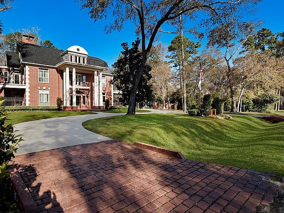 2nd image of 38 Grogans Point Rd