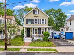 14 Elizabeth St, Keyport, NJ 07735