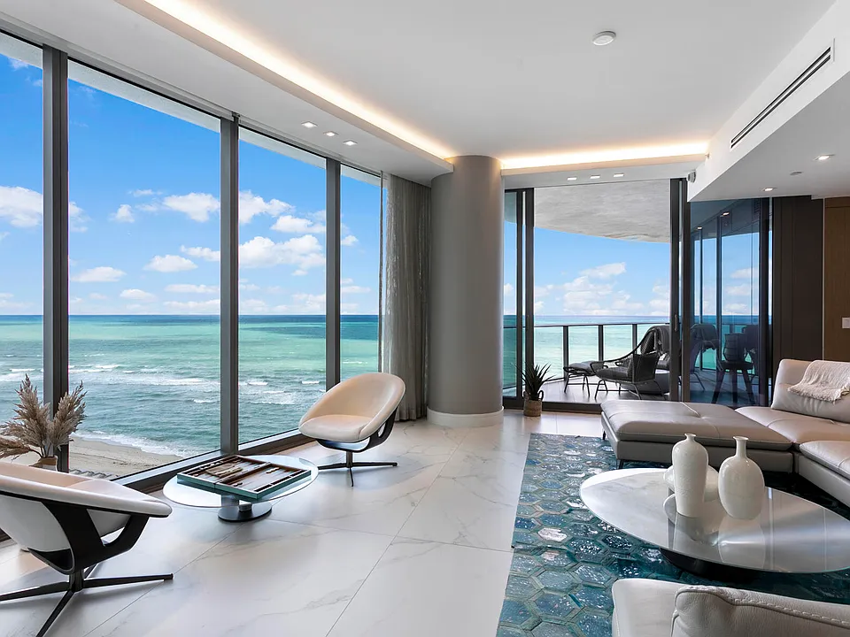 15701 Collins Ave #701