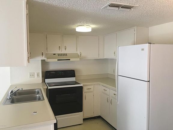 2nd image of 100 Fairway Park Blvd Unit 505