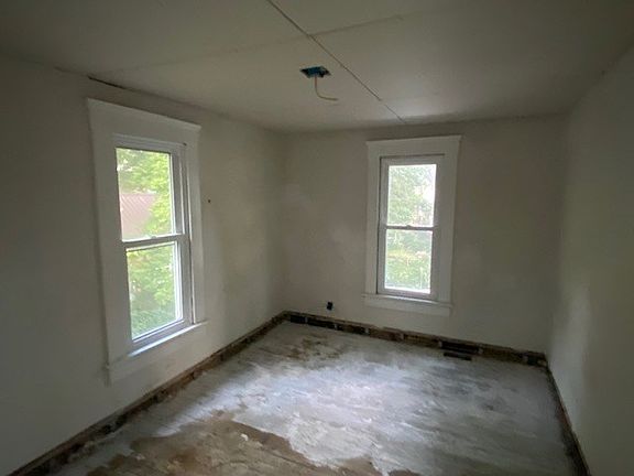 3rd image of 345 W Main St