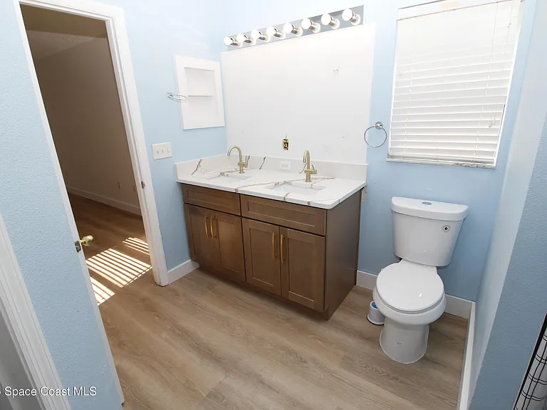 2440 Bridgeport Cir — Photo 12