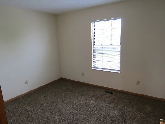 1271 Caravel Dr — Photo 8