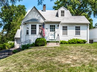 4936 Pine St, Omaha, NE 68106