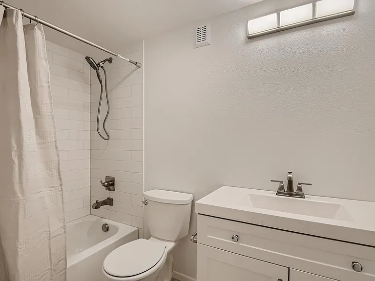 6921 E Arkansas Ave — Photo 13