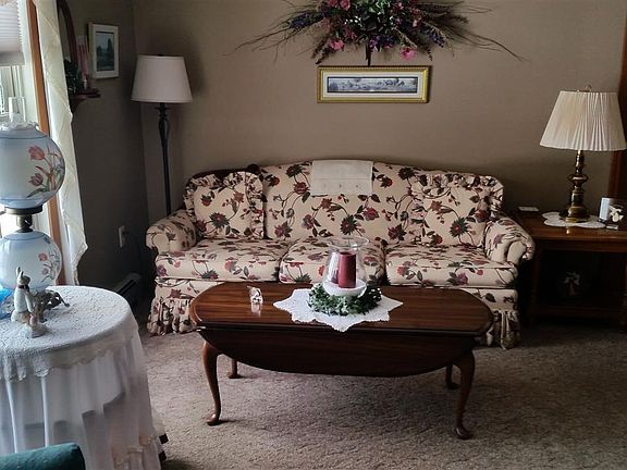 2nd image of 133 Della Valle Dr
