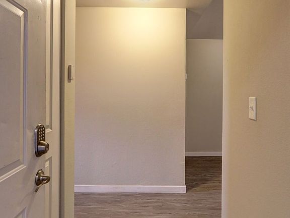 3rd image of 826 Woodford Ave N APT 11