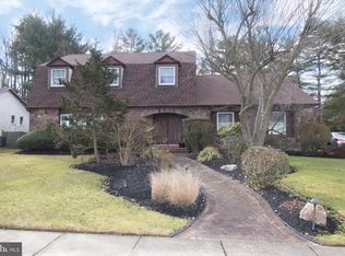 1850 Autumn Leaf Ln, Huntingdon Valley, PA 19006